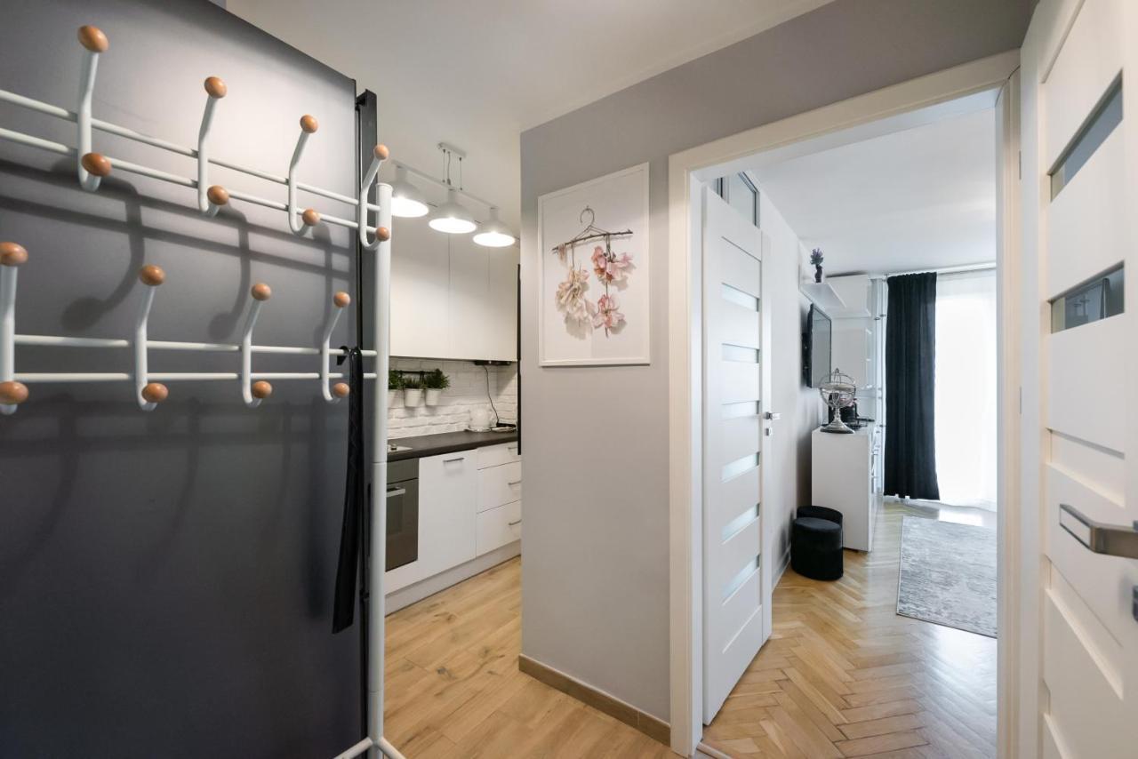Wola Okopowa Luxury Apartment Warsaw